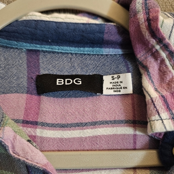 BDG Blue Purple Plaid Casual Cropped Button Longsleeve Top Size Small - Picture 4 of 6